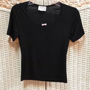 Bow detailed stretchy black top